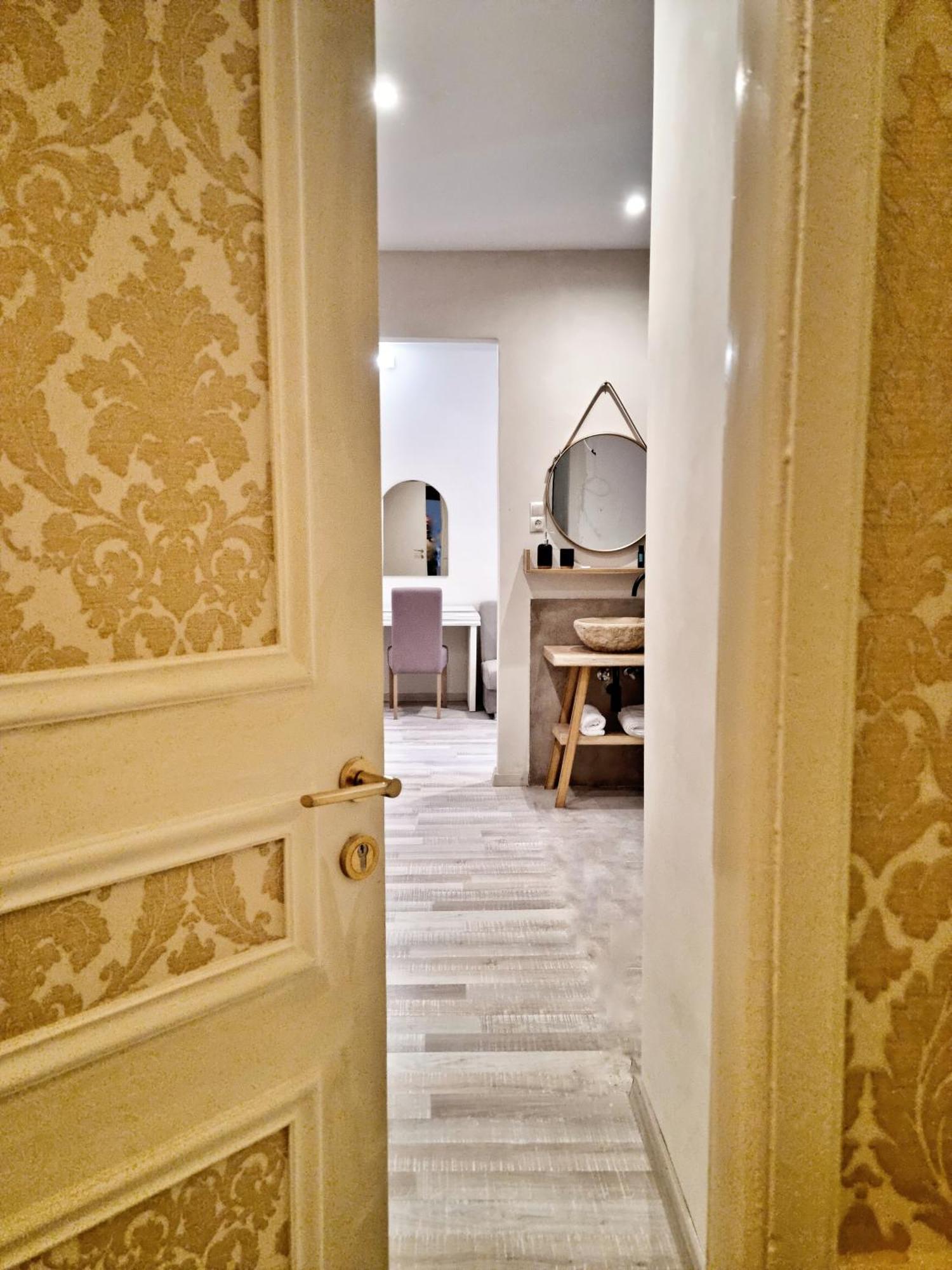 Golden City Center Suites Rhodes City Eksteriør billede