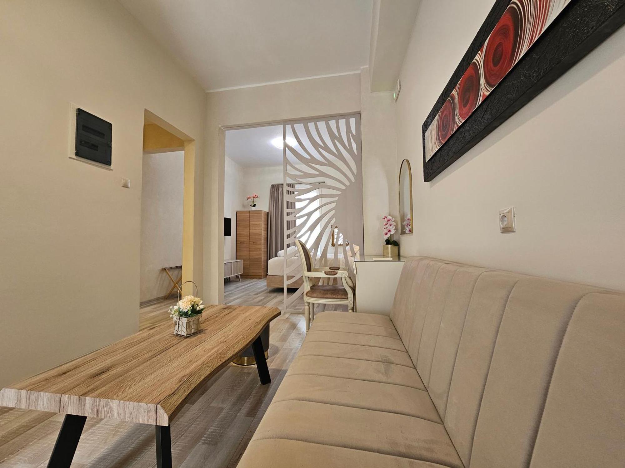 Golden City Center Suites Rhodes City Eksteriør billede