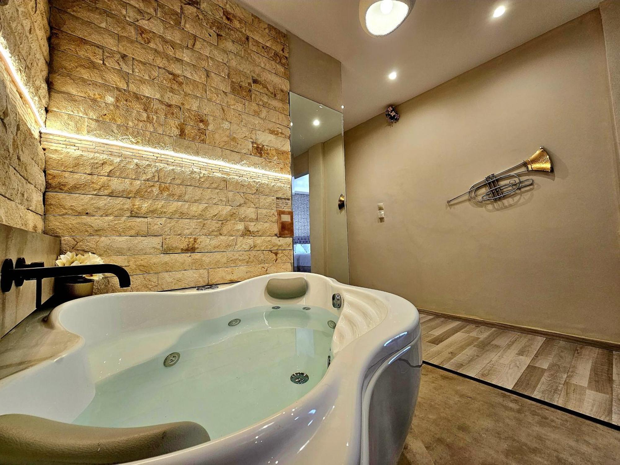 Golden City Center Suites Rhodes City Eksteriør billede