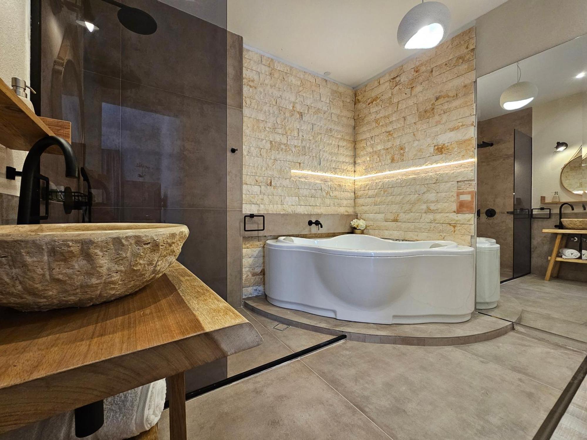 Golden City Center Suites Rhodes City Eksteriør billede