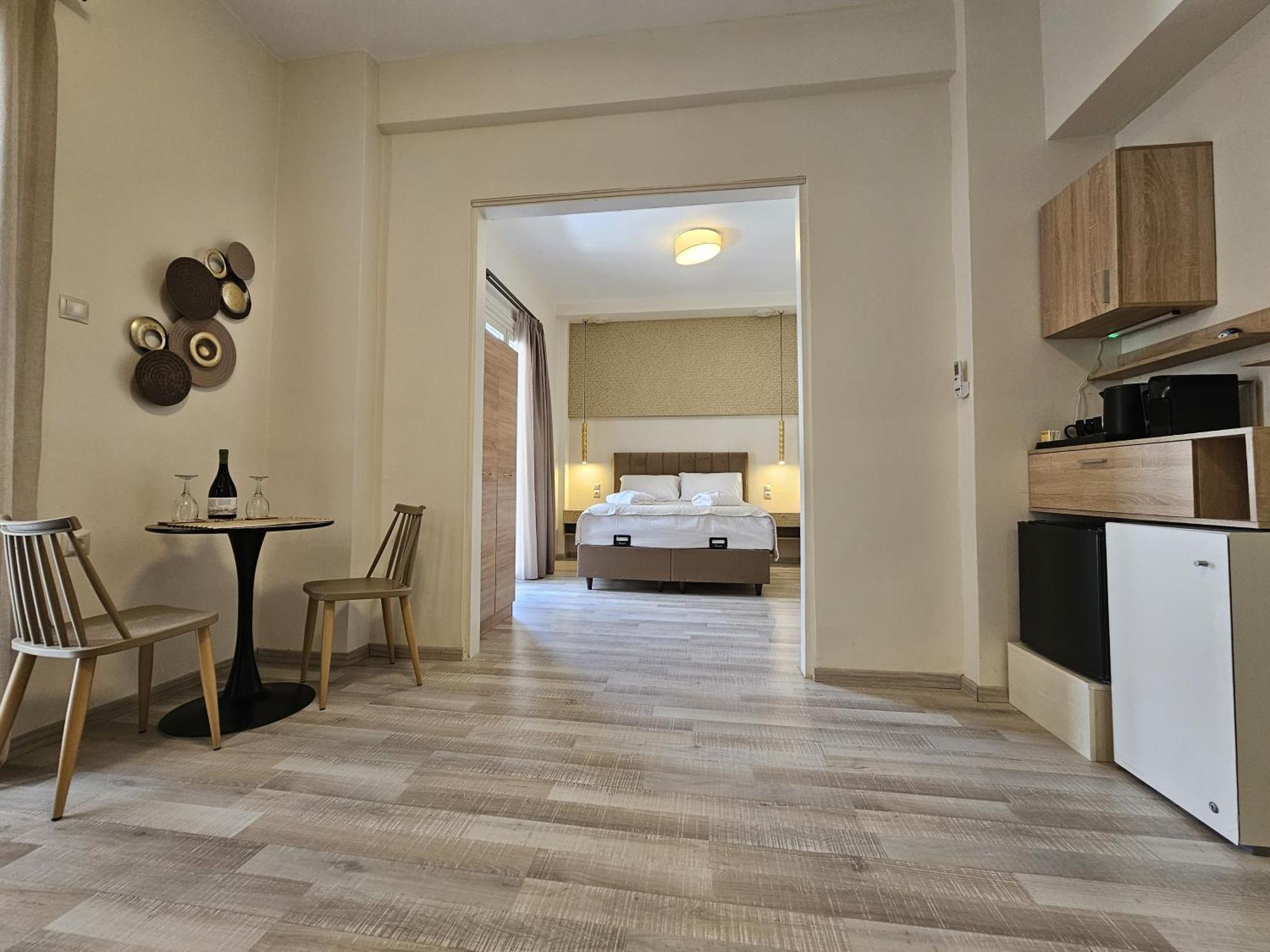 Golden City Center Suites Rhodes City Eksteriør billede