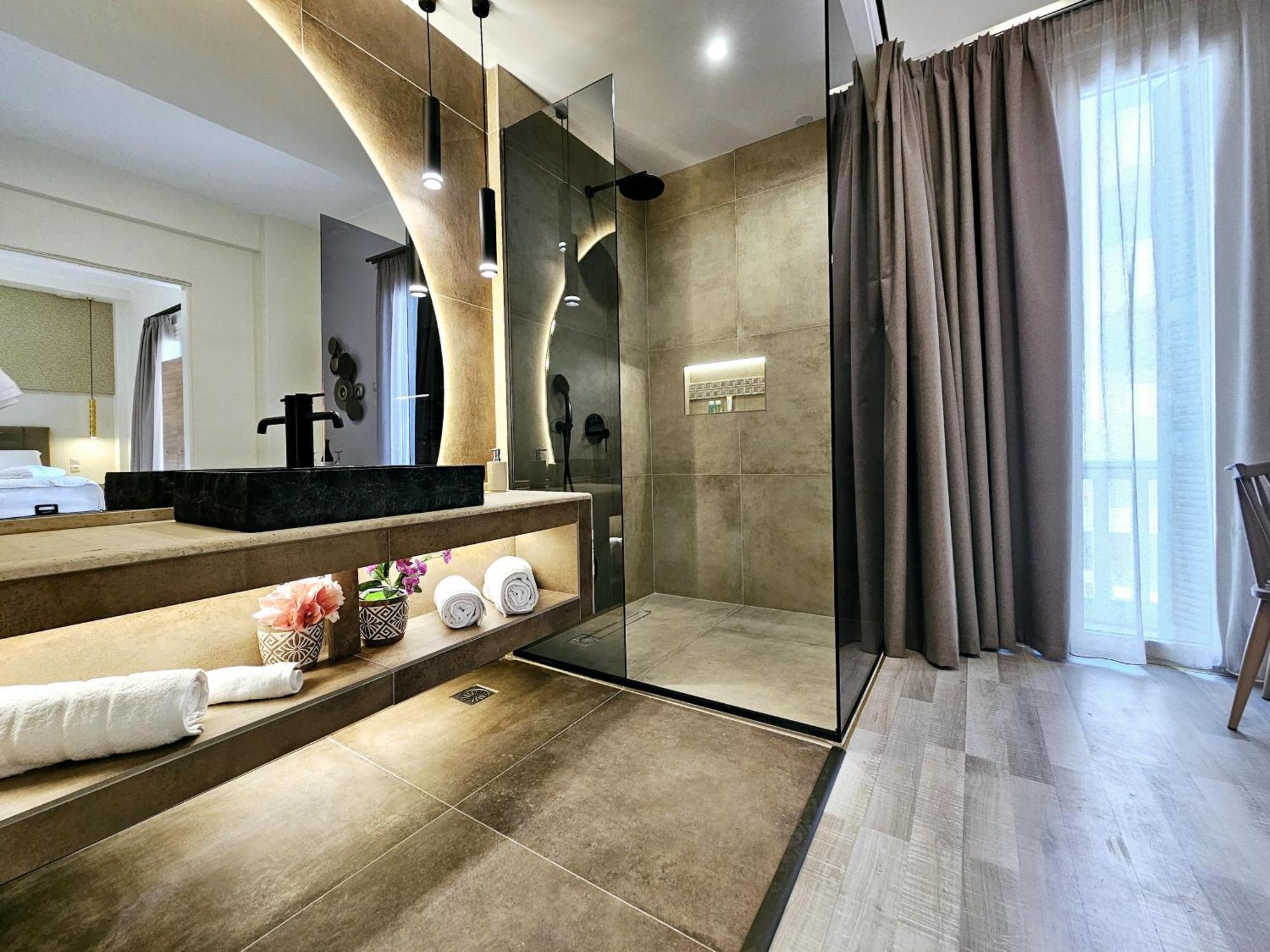 Golden City Center Suites Rhodes City Eksteriør billede