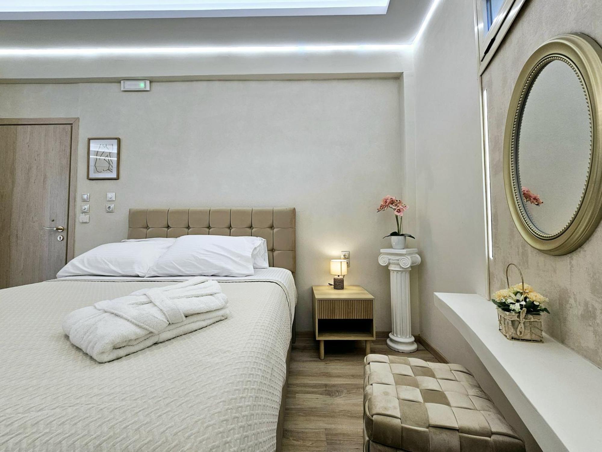 Golden City Center Suites Rhodes City Eksteriør billede