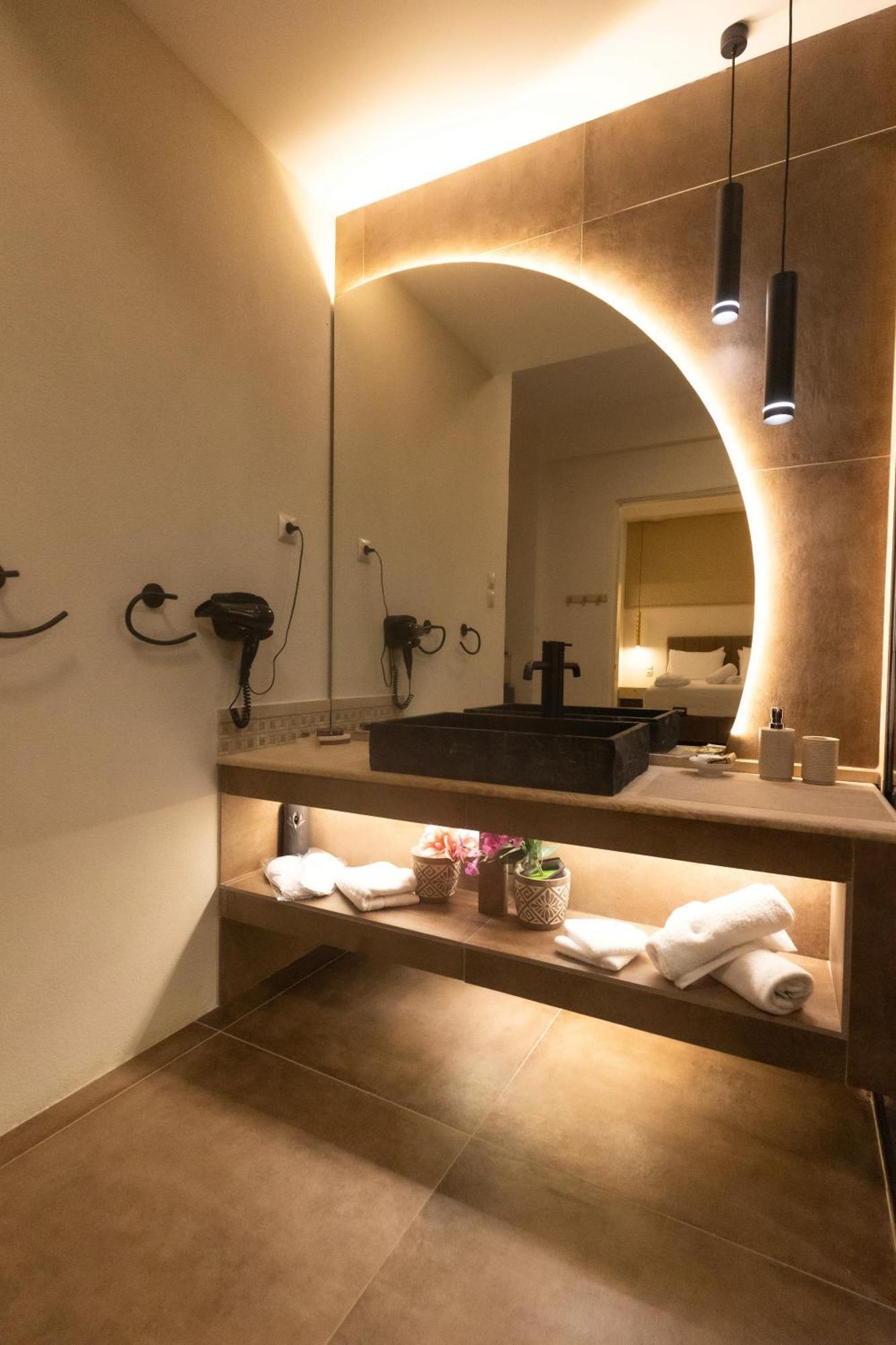 Golden City Center Suites Rhodes City Eksteriør billede