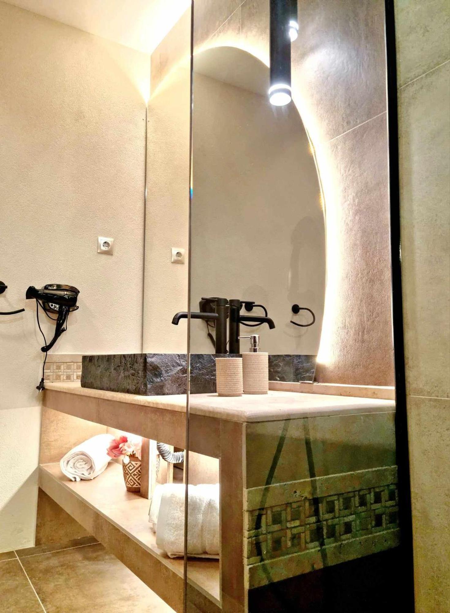 Golden City Center Suites Rhodes City Eksteriør billede