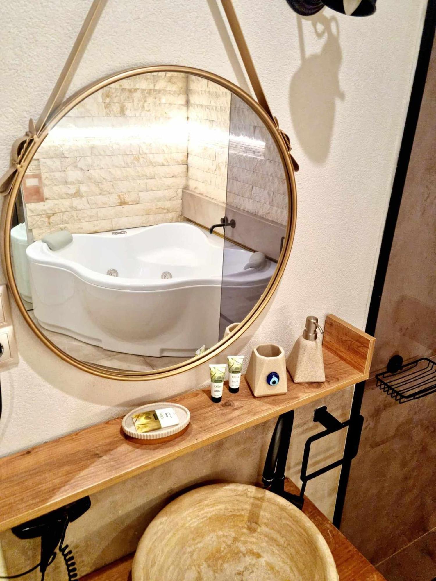 Golden City Center Suites Rhodes City Eksteriør billede