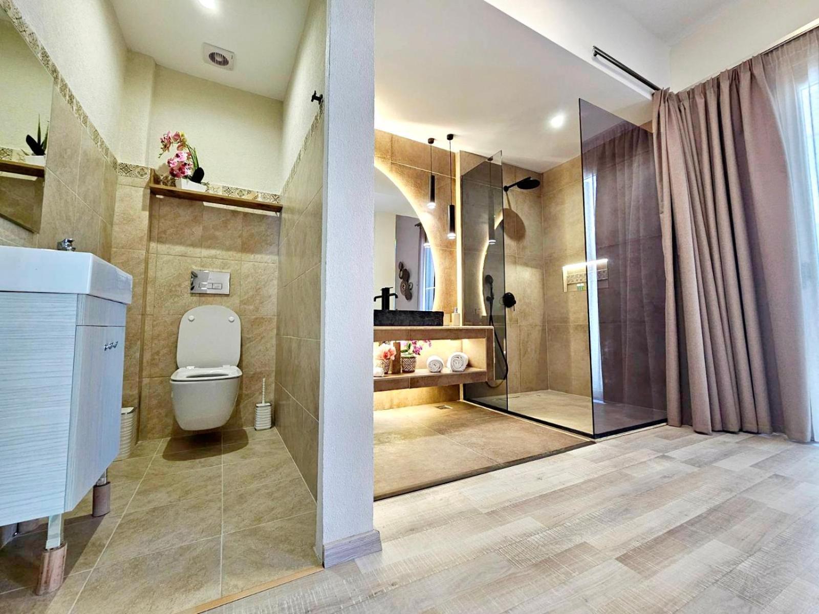 Golden City Center Suites Rhodes City Eksteriør billede