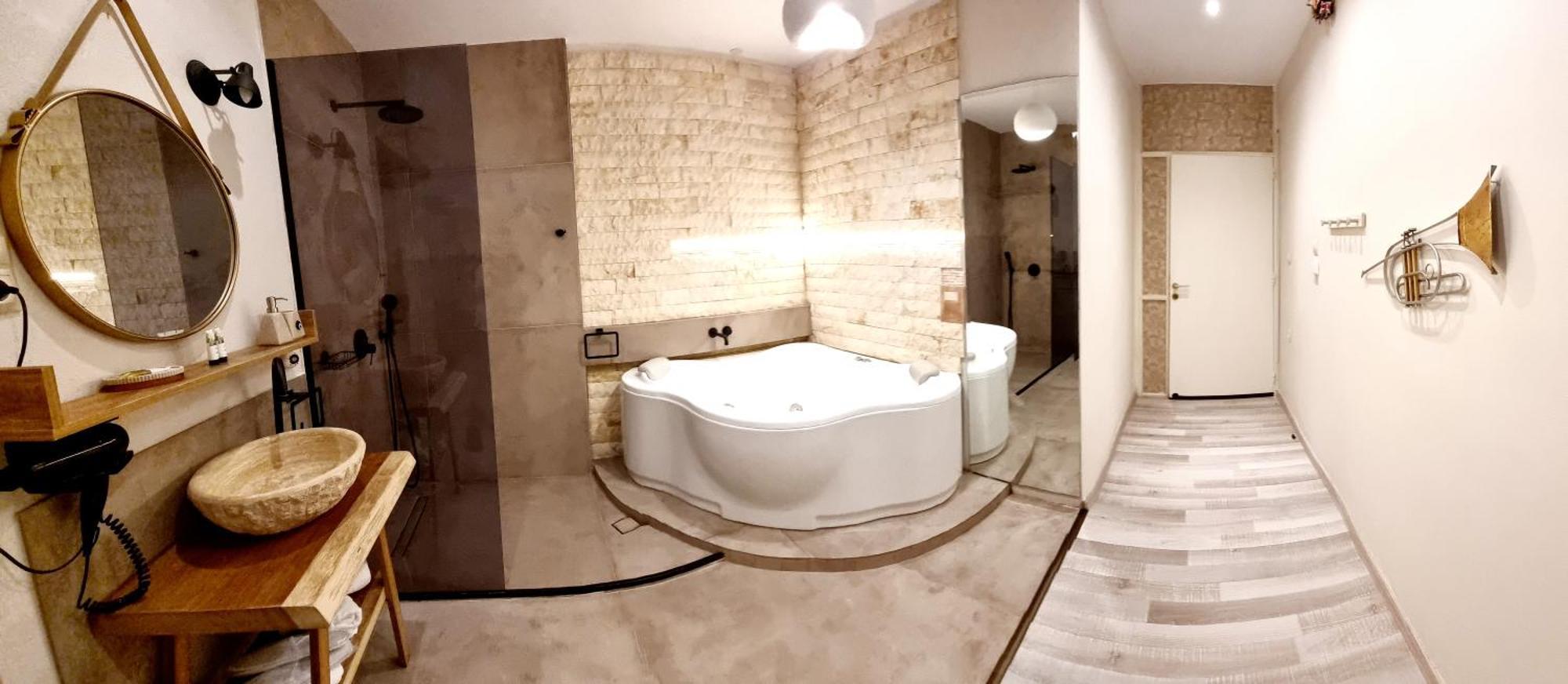 Golden City Center Suites Rhodes City Eksteriør billede