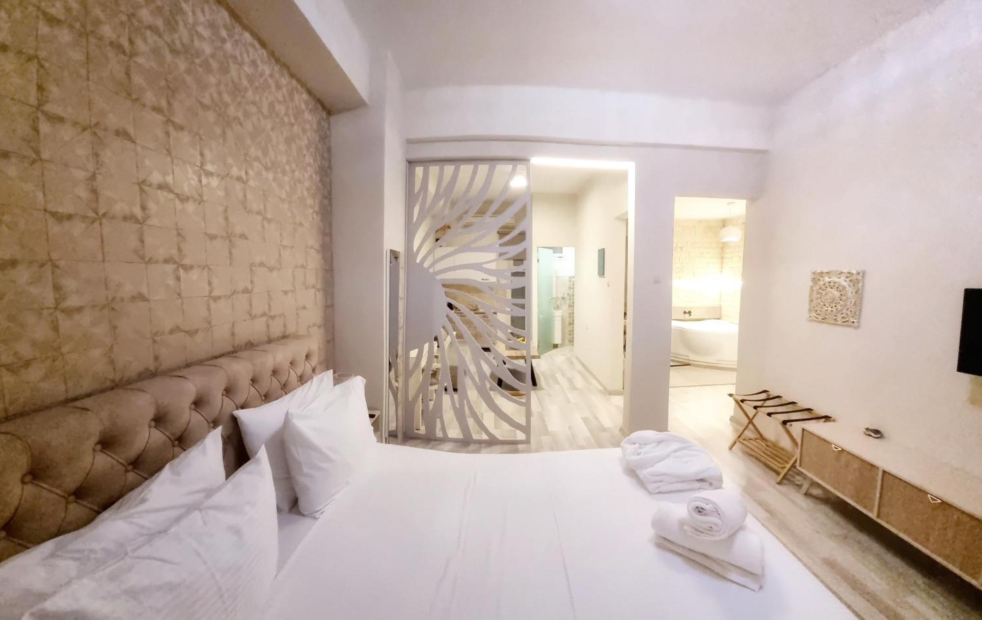 Golden City Center Suites Rhodes City Eksteriør billede