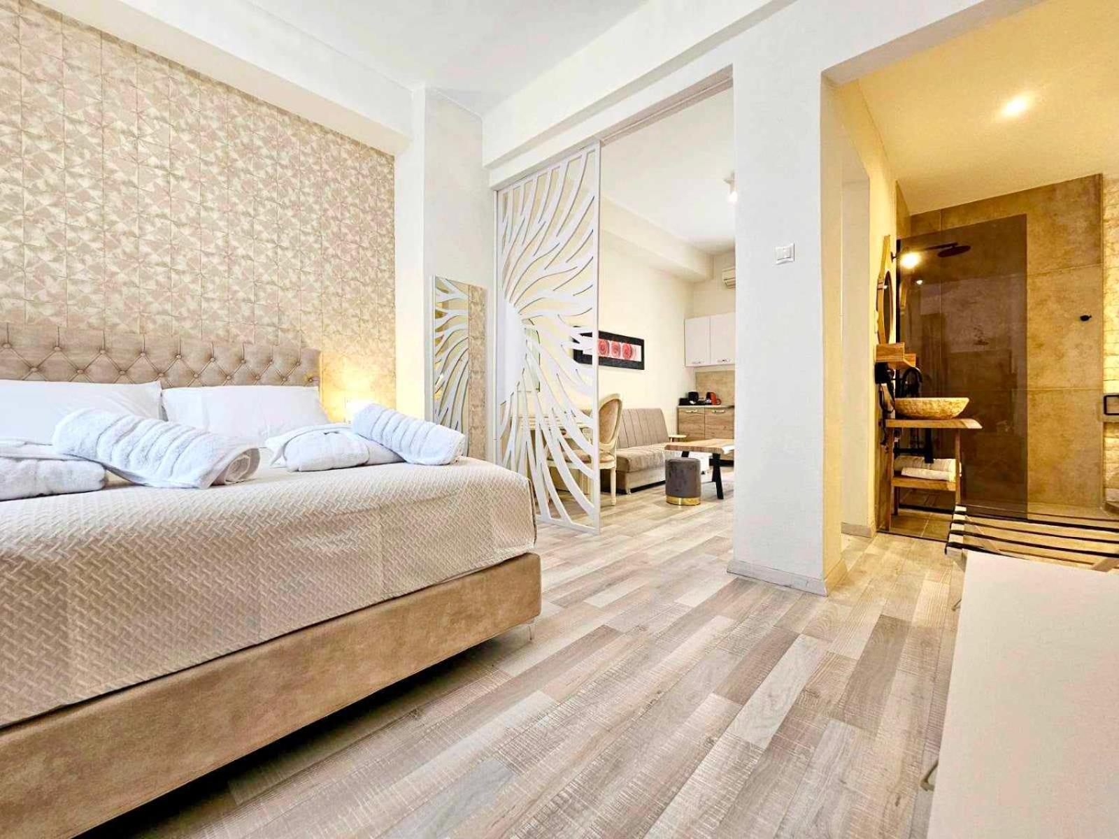 Golden City Center Suites Rhodes City Eksteriør billede